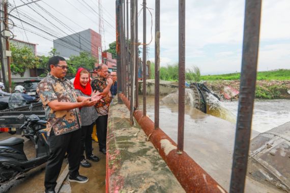 Bagini Cara Penjabat Gubernur Jateng untuk Antisipasi Cuaca Ekstrem - JPNN.COM