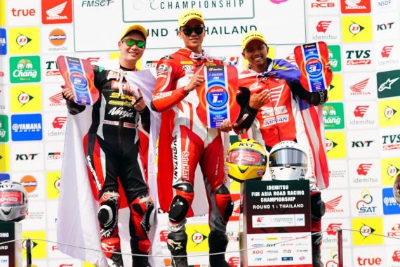 Pembalap Asal Pati Memenangi ARRC Thailand 2024, Pimpin Klasemen Sementara - JPNN.COM