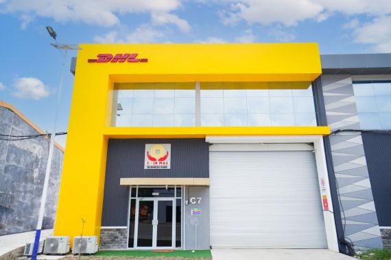 DHL jadi yang Pertama Meluncurkan Pusat Logistik Kendaraan Listrik di Batam - JPNN.COM