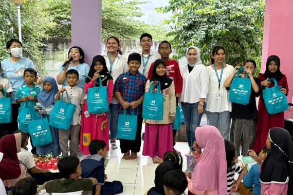 Unifam Gelar Buka Puasa Bersama Anak-anak Binaan, Kak Wahyu Bacakan Dongeng - JPNN.COM