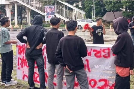 Gabdem Gelar Aksi Damai Desak KPK Panggil Menteri Bahlil - JPNN.COM