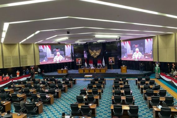 Sebegini Besaran THR 2024 Anggota DPRD DKI Jakarta - JPNN.COM