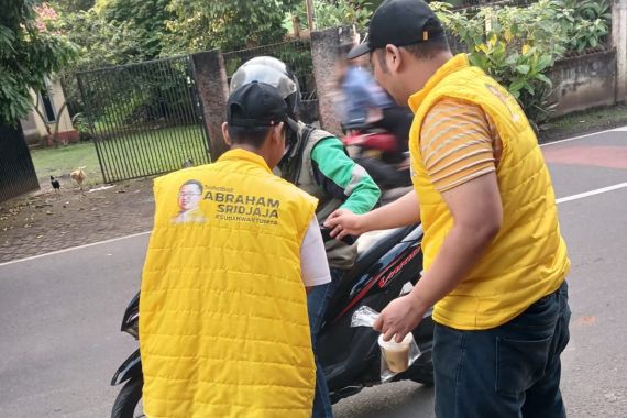 Meriahkan Ramadan, Sahabat Abraham Bagikan 18.000 Takjil di Jakarta Pusat dan Selatan - JPNN.COM