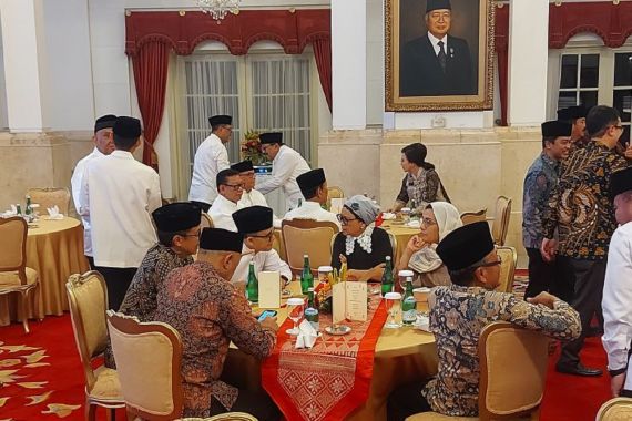 Bukber di Istana, Nasi Mandi Hingga Candaan Bahlil Jadi Menteri Karena Lucu - JPNN.COM