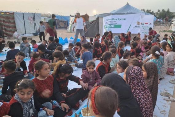 BAZNAS Distribusikan Makanan Siap Saji untuk Pengungsi Palestina - JPNN.COM