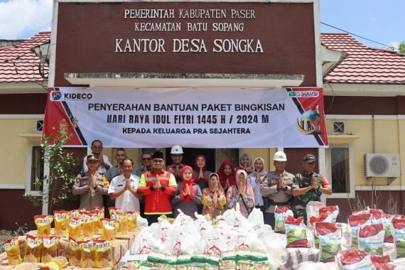 PT Kideco Bagikan 16.300 Paket Sembako untuk Warga Prasejahtera di Kabupaten Paser - JPNN.COM