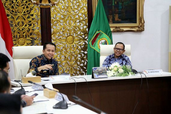 Pj Gubernur Agus Fatoni Dorong 2 Jembatan Penghubung Mesuji dan OKI Segera Dibangun - JPNN.COM