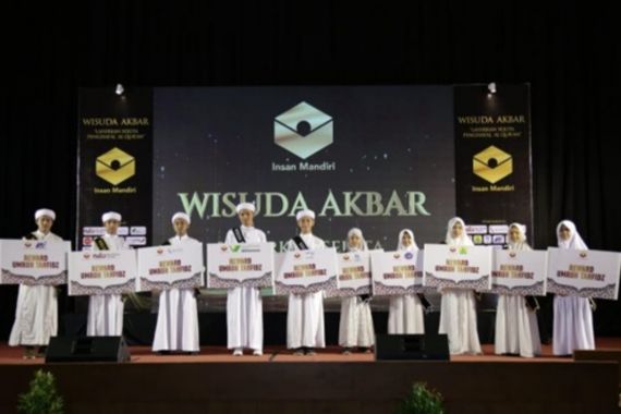 Yayasan Insan Mandiri Wisuda Ratusan Hafidz dan Hafidzah - JPNN.COM