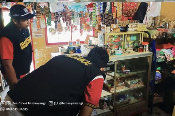 Berantas Rokok Ilegal, Bea Cukai Gelar Operasi Pasar di Malang dan Banyuwangi - JPNN.COM