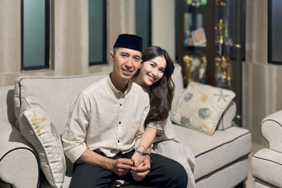 Ayu Ting Ting dan Lettu Muhammad Fardhana Menikah November 2024? - JPNN.COM