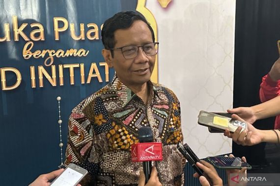 Mahfud Nilai Revisi UU MK Menganggu Independensi Hakim - JPNN.COM