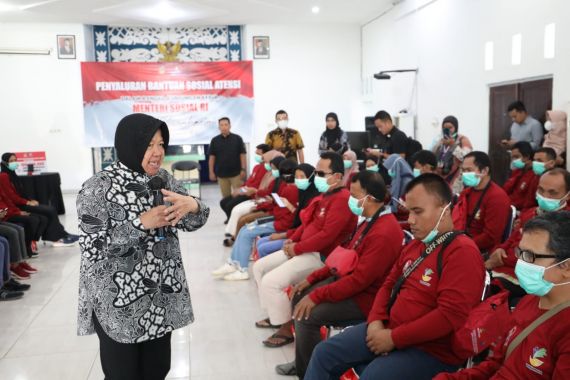 Mensos Risma Dorong Penyandang Disabilitas Belajar Wirausaha, Keren - JPNN.COM