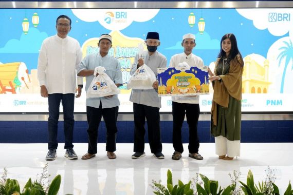 Bersama BRI Group, Bank Raya Salurkan Paket Sembako ke 11 kota di Indonesia - JPNN.COM