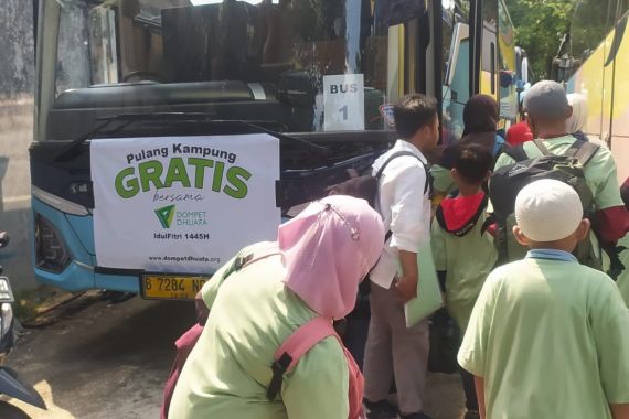 Ratusan Warga Ikut Mudik Gratis Dompet Dhuafa, Akhirnya Bisa Lebaran di Kampung - JPNN.COM