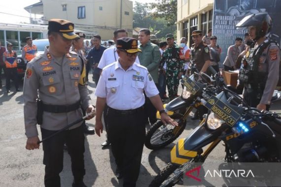 Polisi Menggencarkan Patroli ke Perkampungan dan Perumahan - JPNN.COM