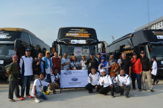 Ratusan Warga Jakarta Utara Ikut Layanan Mudik Gratis JICT - JPNN.COM