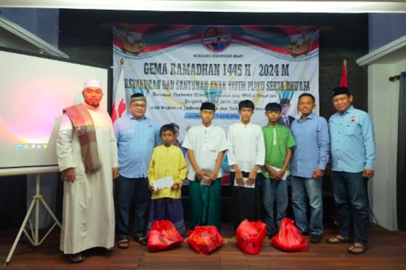 Semarakkan Ramadan, Relawan Massa Prabowo Gelar Tasyakuran dan Santuni Anak Yatim - JPNN.COM