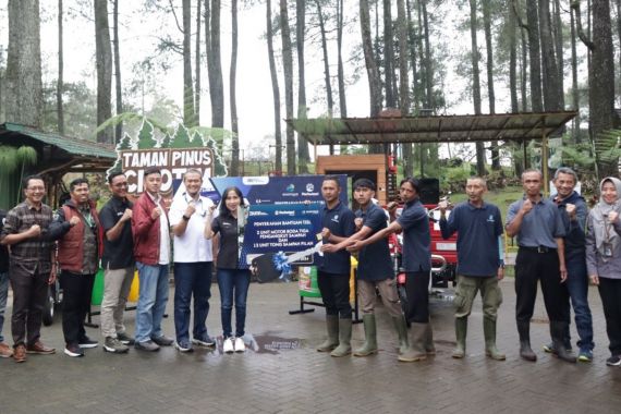 Perhutani Group Sukseskan Program Cikole Kampung Re/UpCycle Bebas Sampah - JPNN.COM