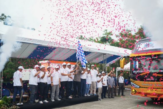 Pupuk Kaltim Berangkatkan Ratusan Pemudik Asal Bontang dan Samarinda - JPNN.COM