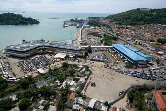 Dirut BKI Turut Tinjau Arus Mudik 2024 di Pelabuhan - JPNN.COM