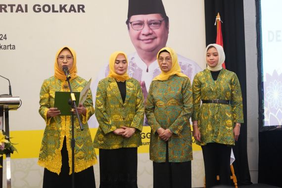 Pengajian Al-Hidayah dan Himpunan Wanita Karya Dukung Airlangga - JPNN.COM