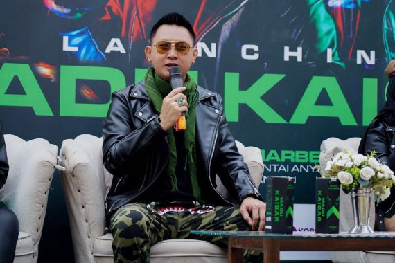 Peduli Kesehatan Pria, Hizrah Bacan Perkenalkan Madu Kaisar - JPNN.COM