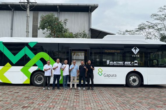 VKTR & Gapura Angkasa Hadirkan Bus Listrik Ramah Lingkungan di Bandara Soetta - JPNN.COM