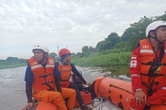 Seorang Pria Tenggelam di Borang Palembang, Basarnas Menggencarkan Pencarian - JPNN.COM