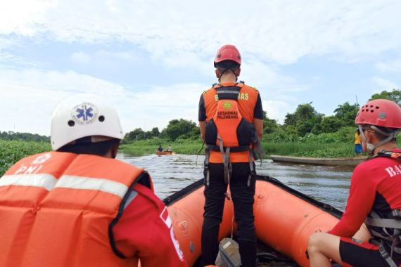 Diduga Mabuk, Warga di Jalan Pelita ini Tenggelam di Sungai Borang - JPNN.COM