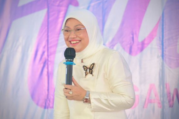 Gelar Halalbihalal, Menaker Ida Fauziyah Minta Pegawai Kemnaker Tingkatkan Etos Kerja - JPNN.COM