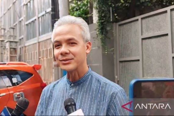 Ganjar Pranowo Soal Peluang Bertemu Gibran: Pintu Saya tidak Pernah Tertutup - JPNN.COM