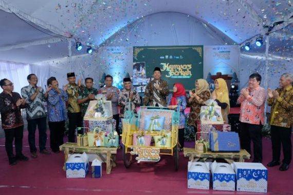 Berkah Ramadan, Rumah BUMN SIG di Rembang Raup Lonjakan Penjualan Hampers - JPNN.COM