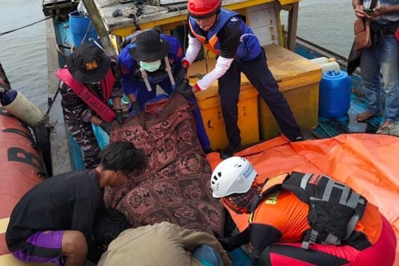 TNI AL Temukan Korban Tenggelam di Laut Setelah 3 Hari Pencarian - JPNN.COM
