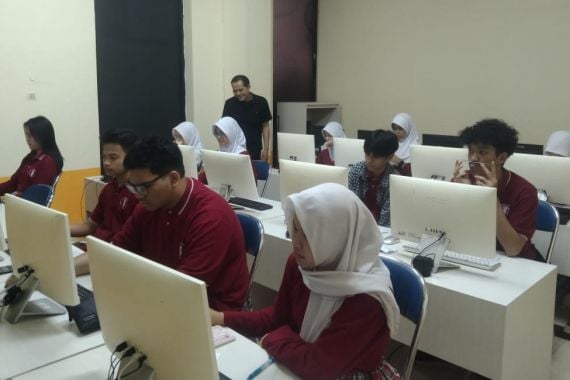 6 Pelajar SMA Pribadi Bandung Siap Berkompetisi di OSN Provinsi - JPNN.COM
