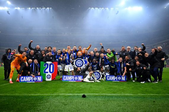 Inter Milan Juara Serie A setelah Memenangi Derbi yang Diwarnai 3 Kartu Merah - JPNN.COM