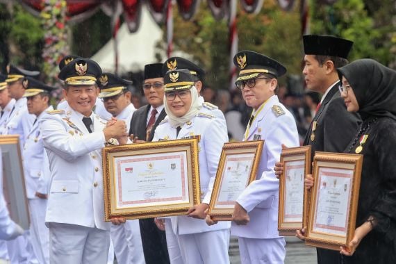 Kabupaten Indramayu Raih Penghargaan Peringkat 4 Nasional EPPD 2023 - JPNN.COM