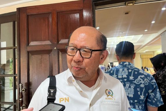 PDIP Jaring Nama Untuk Pilgub Jakarta, Ada Risma, Azwar hingga Andika Perkasa - JPNN.COM