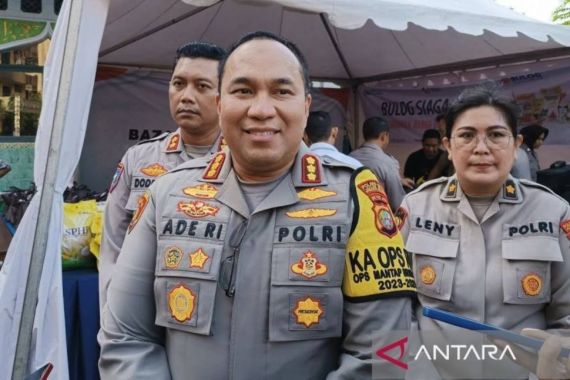 Polisi Tewas dengan Luka Tembak di Mampang, Ini Penjelasan Kombes Ade Rahmat - JPNN.COM