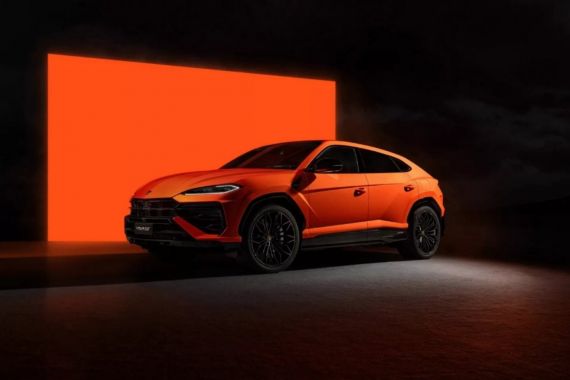 Mejeng di Beijing Auto Show, Lamborghini Urus SE PHEV Tawarkan Tenaga Buas - JPNN.COM