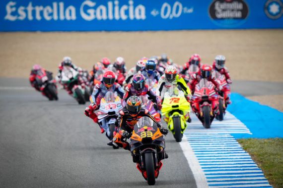 Lihat Insiden Pecco Vs Binder Vs Bezzecchi pada Sprint MotoGP Spanyol, Siapa yang Salah? - JPNN.COM