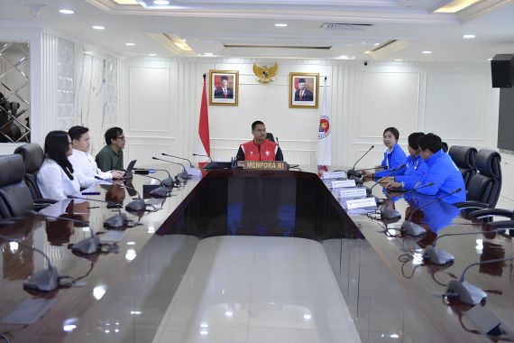 Menpora Dito Berharap Program Tarkam dan Pocari Sweat Run Indonesia 2024 Bisa Berkolaborasi - JPNN.COM