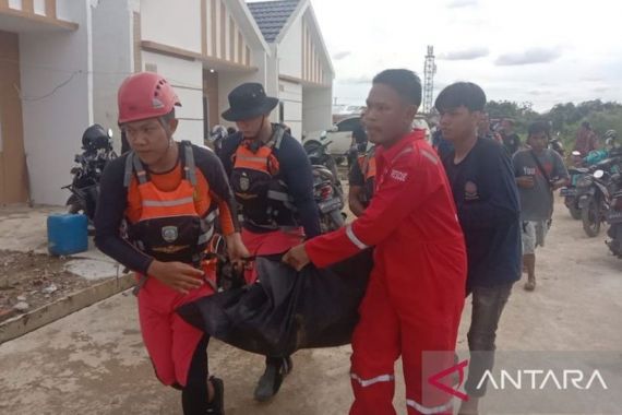 Bocah yang Hanyut Saat Berenang di Sungai Borang Ditemukan Meninggal Dunia - JPNN.COM