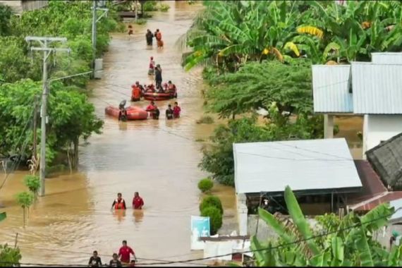 7 Orang Meninggal Dunia Akibat Tanah Longsor - JPNN.COM