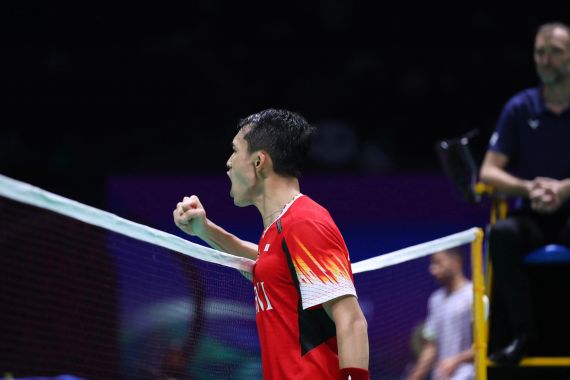 Jonatan Christie Memastikan Indonesia Lulus ke Final Thomas Cup 2024 - JPNN.COM