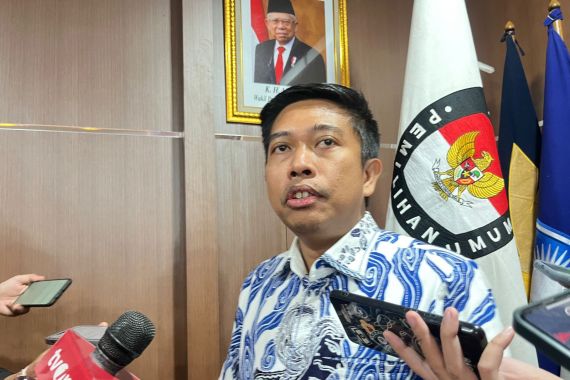 Komisioner KPU DKI Raih Penghargaan Jakarta Youth Award 2024 - JPNN.COM