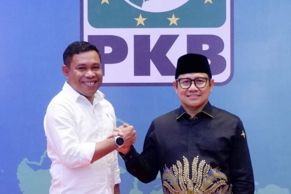 Serius Maju Pilkada Seram Bagian Timur, Tokoh Muda Ini Hadiri Acara Taaruf Bacakada PKB - JPNN.COM