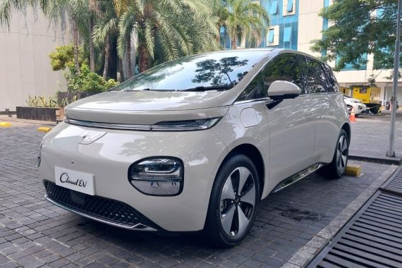 Kencan Singkat Dengan Wuling Cloud EV, Berkesan! - JPNN.COM