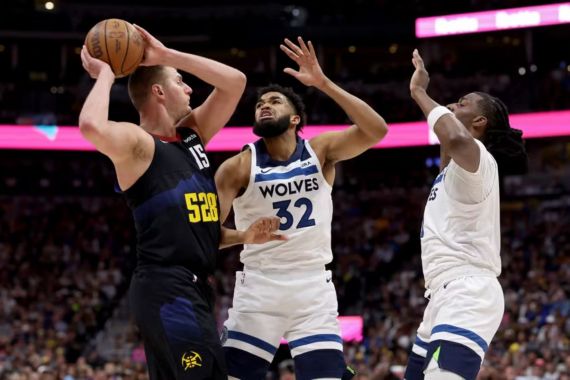 NBA Playoffs: Juara Bertahan Tertinggal 0-2 dari Wolves - JPNN.COM