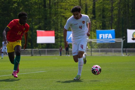 Timnas U-23 Indonesia vs Guinea; Garuda Muda Kalah, Shin Tae Yong Kartu Merah - JPNN.COM