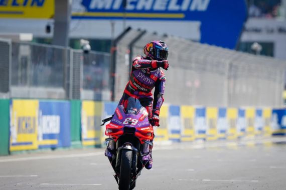 Menegangkan, Martin Juara MotoGP Prancis, Marquez Menyalip Pecco di Lap Terakhir - JPNN.COM